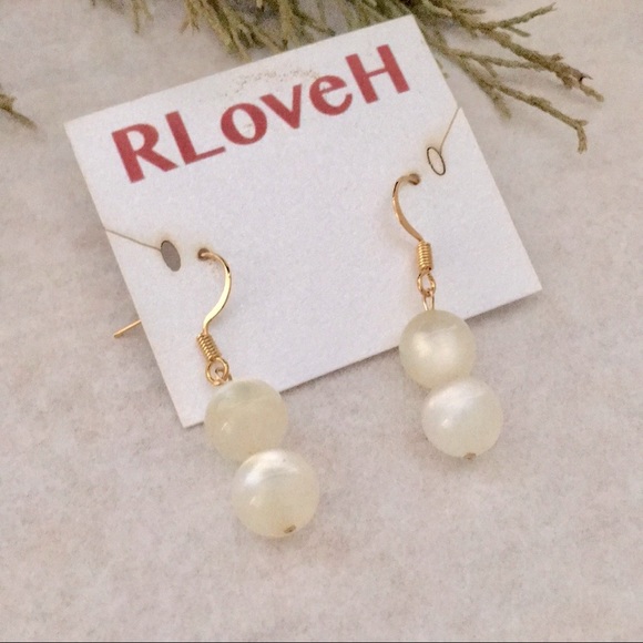 12K Gold Filled Posts Small Pearlized Glass Beads Stacked Drop Earrings - Picture 8 of 8